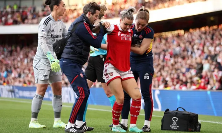 Arsenal defender Laura Wienroither signs new contract